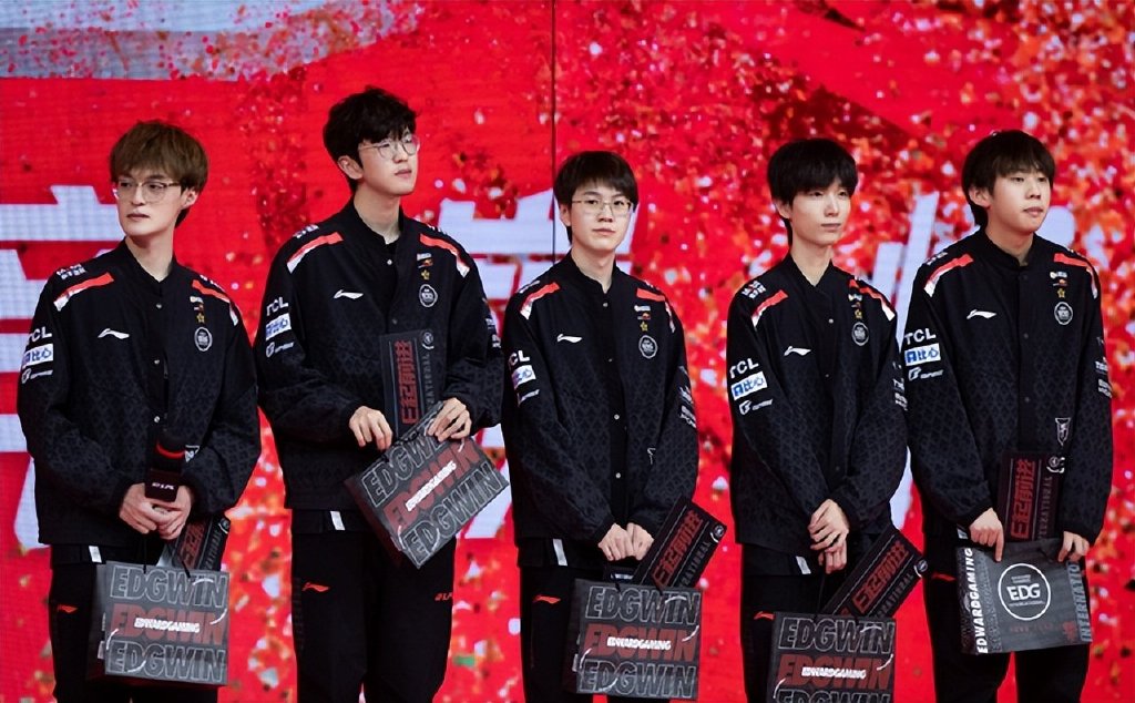 EDG鏖战TES，Caps三分雨点燃全场的简单介绍