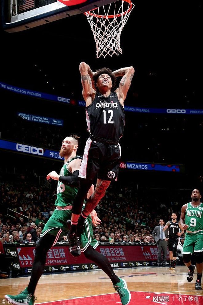 PG电子官方-包含凯尔特人险胜魔术，萨姆·米切尔送出助攻的词条