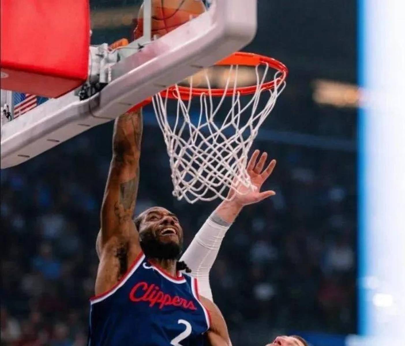 快船队主场失利球队陷入危机