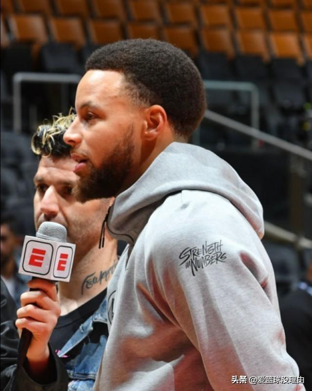 包含猛龙队逆转胜，球迷欢呼连连的词条