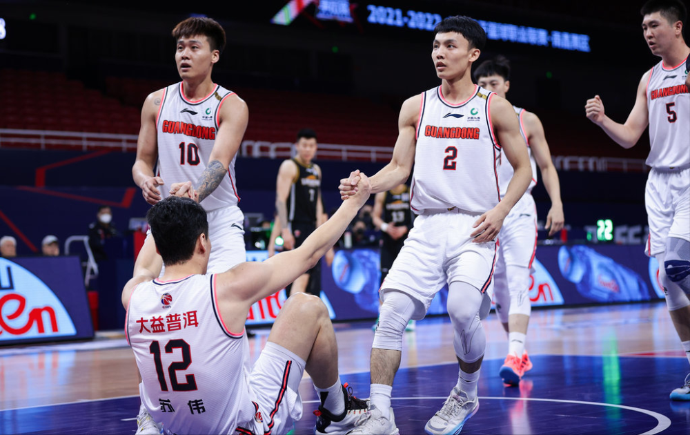 PG平台-关于格勒诺布尔队力挽狂澜，逆袭取得胜利的信息