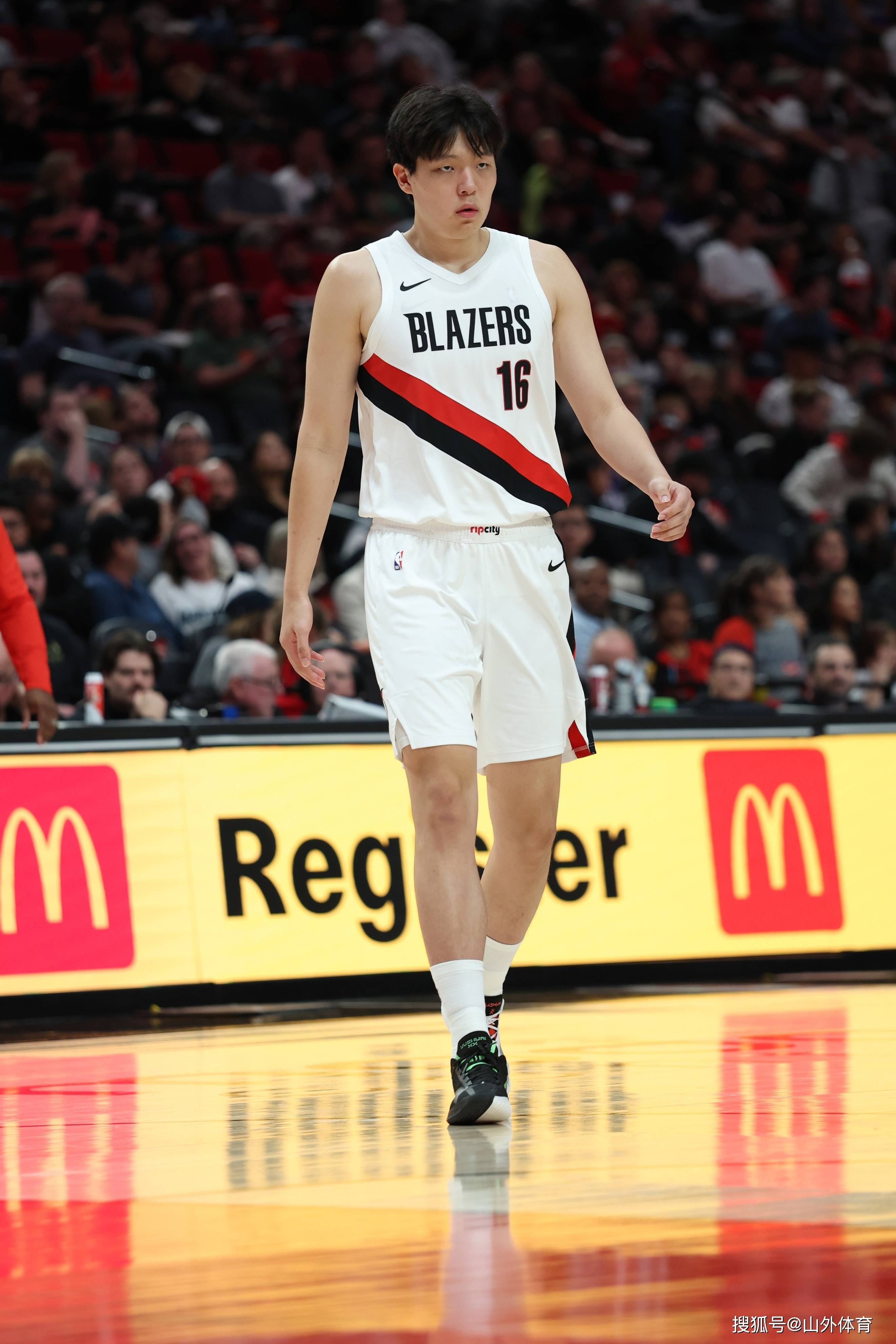 包含开拓者队宣布交易消息,球队体系再次重组的词条 包含开拓者队宣布交易消息,球队体系再次重组的词条