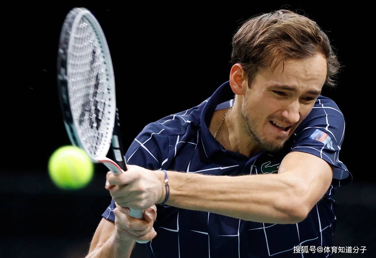 法网逆转拉沃尔杯，梅德韦杰夫关键制胜