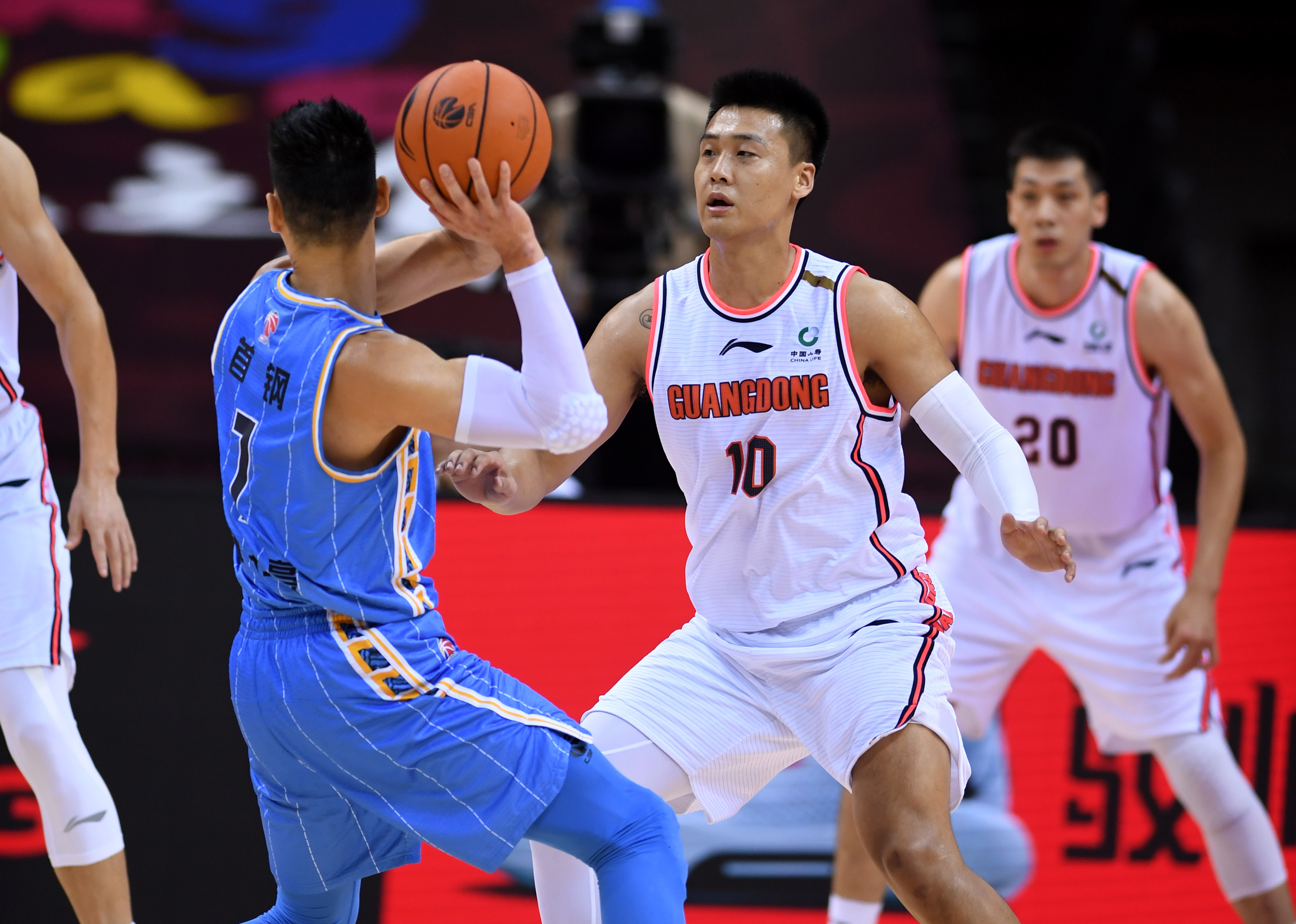 浙江队完胜山西队，布克惊艳四座的简单介绍