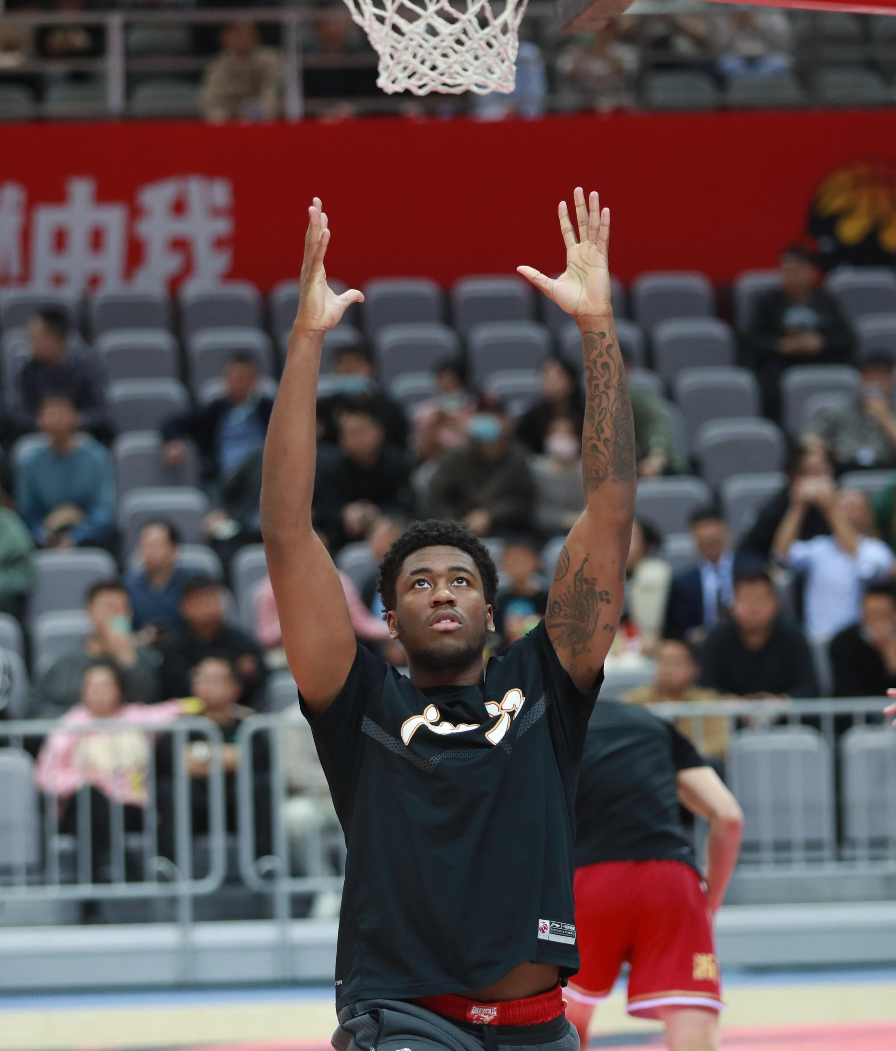 PG电子官网入口-包含蓝球巨星重回赛场勇夺胜利挑战领头羊的词条