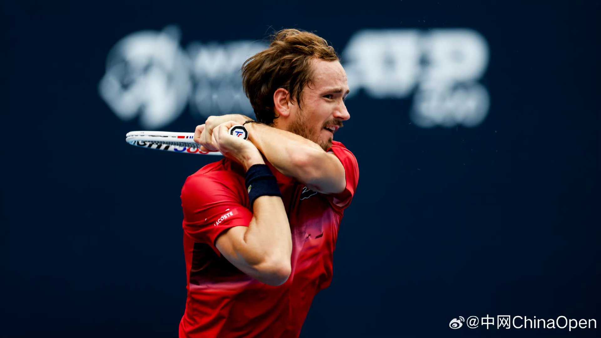 世界网球队险胜德国网球队，梅德韦杰夫统治全场的简单介绍