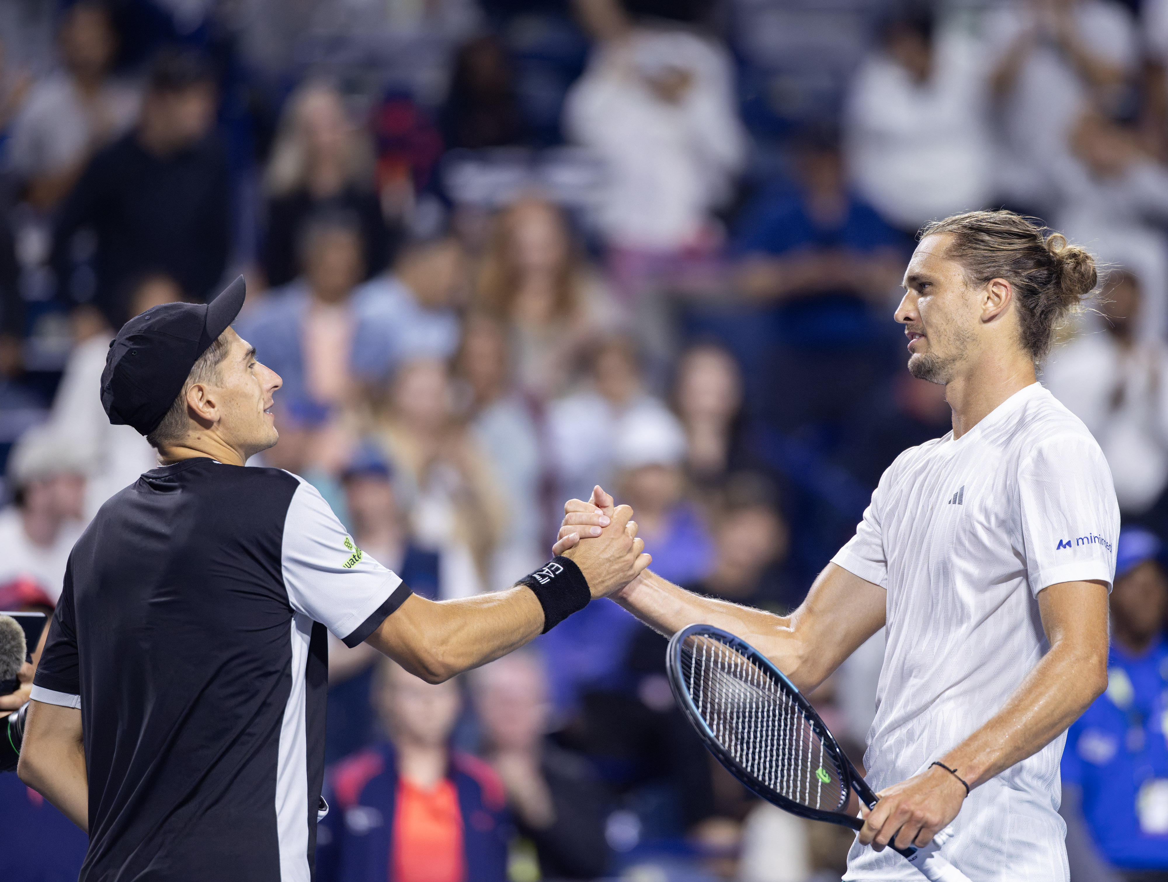 英国网球队逆转澳大利亚网球队,兹维列夫送出助攻的简单介绍 英国网球队逆转澳大利亚网球队,兹维列夫送出助攻的简单介绍