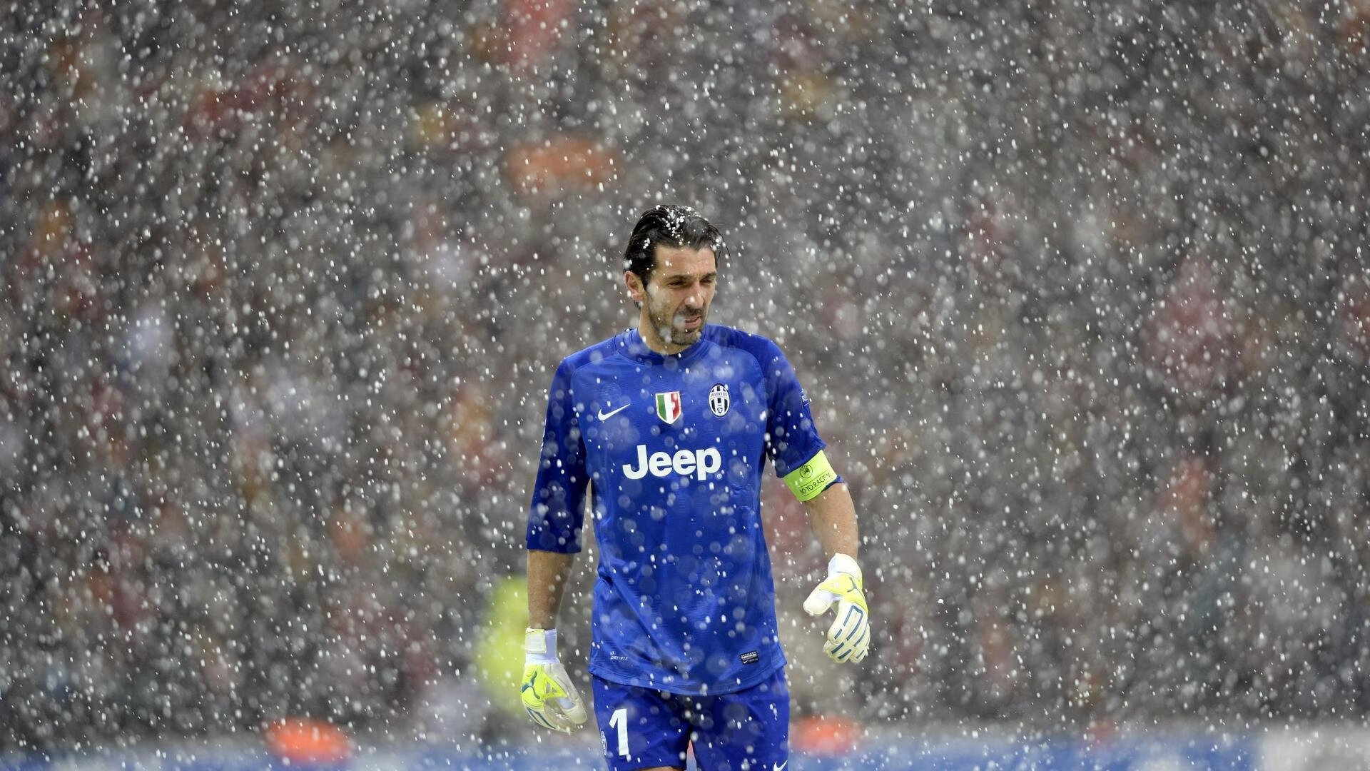 PG SOFT游戏-德甲争冠战之夜，拉亚神级扑救锁定胜局，诠释门将的终极价值