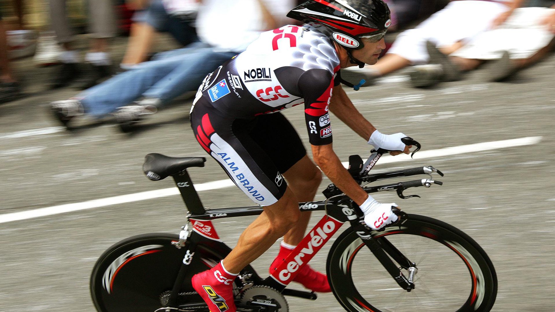 布伦森惊艳四座,火箭碾压公牛背后的战术革命与个人英雄主义